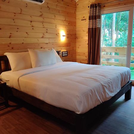Breezywood Resort Mālvan Eksteriør bilde