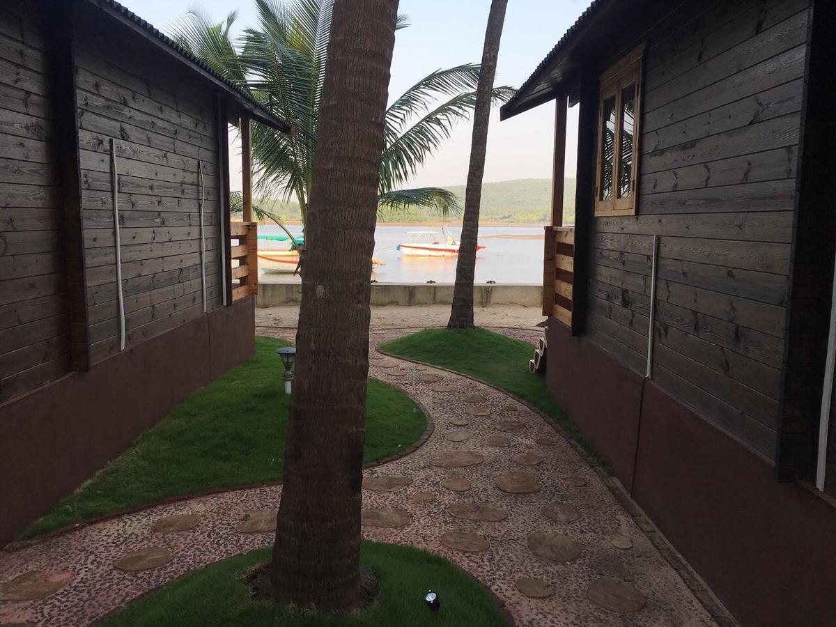 Breezywood Resort Mālvan Eksteriør bilde